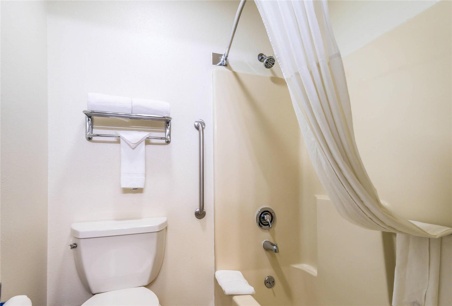 Quality Inn & Suites Lacey Olympia - photo 13