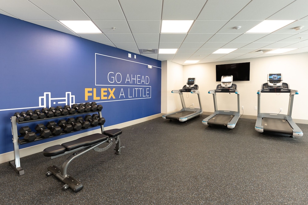 Holiday Inn Express & Suites Charlottesville by IHG - photo 83