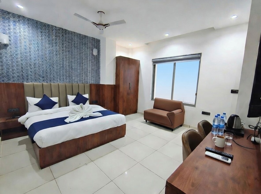 Belle Tree Hotel — Greater Noida — photo 3