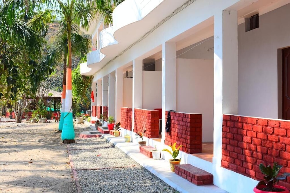 Aman Rishikesh by Goroomgo in Rishikesh, India