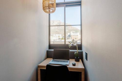 Comfy Studio CoWorking City Views