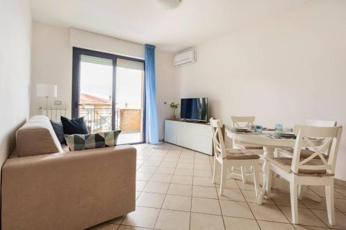 Alloggio Vista Mare Parcheggio Gratis — 4-Star Luxury Hotel in Pineto, Italy