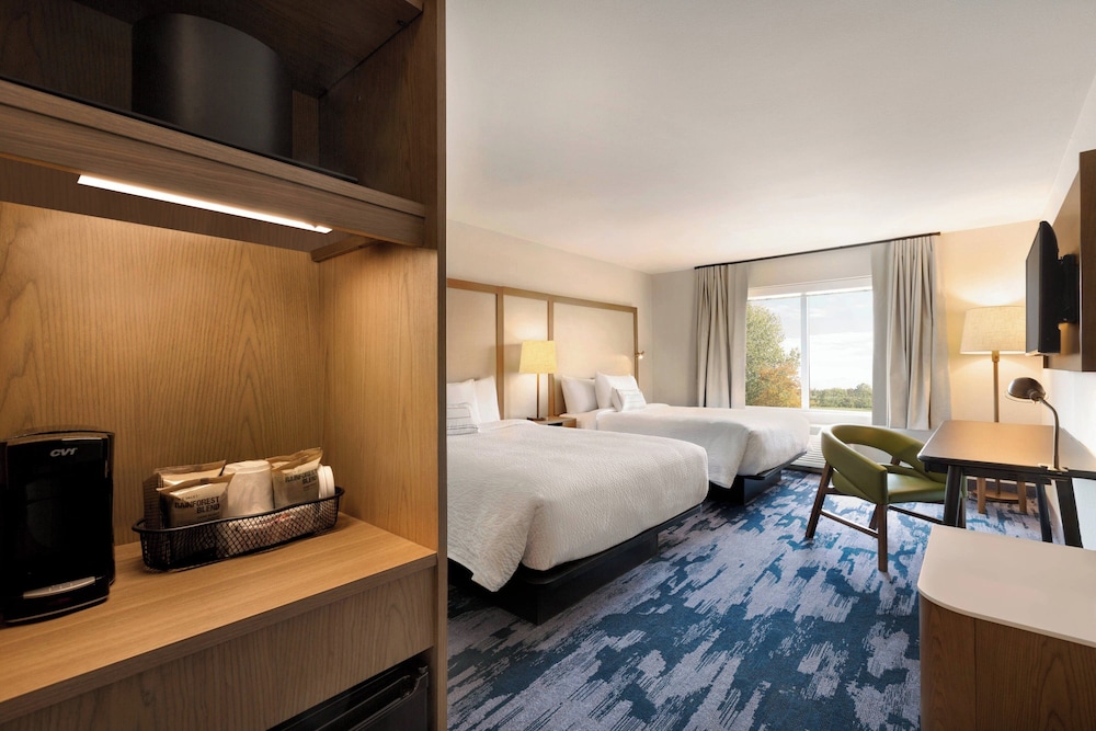 Fairfield Inn & Suites by Marriott Boulder Longmont - photo 9