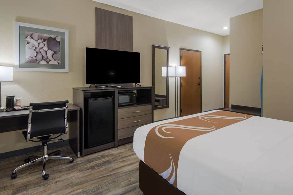 Quality Inn & Suites Roanoke Fort Worth North - photo 10