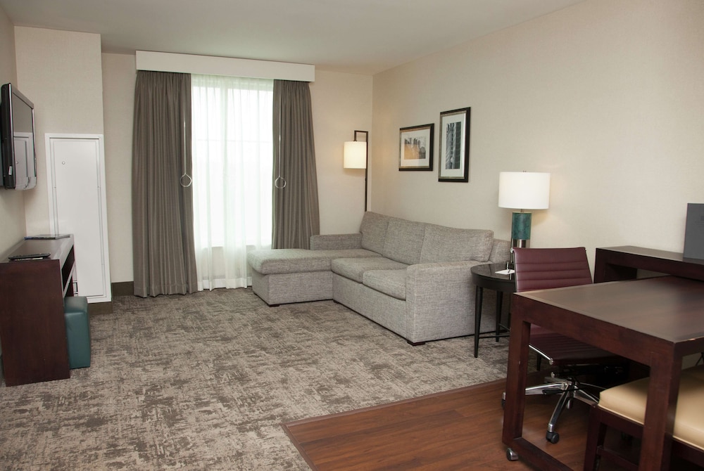 Embassy Suites Columbus Airport - photo 7