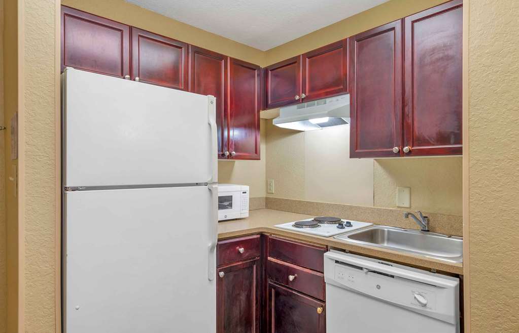 Extended Stay America Suites Houston Med Ctr Braeswood Bl - photo 31