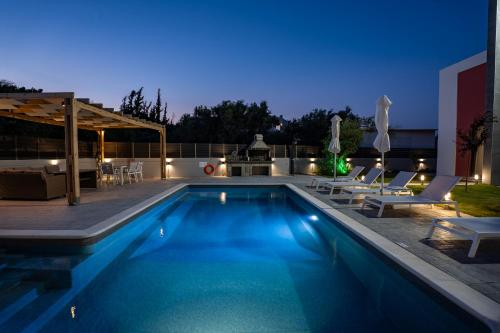 Villa Pasadra — 4-Star Luxury Hotel in Afantou, Greece