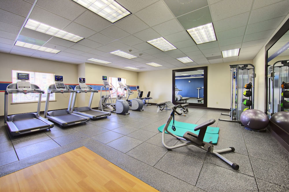 Hampton Inn & Suites Ridgecrest - photo 34