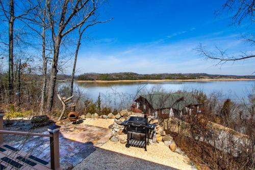 The Lookout Lake View Hot Tub and Grill - photo 43