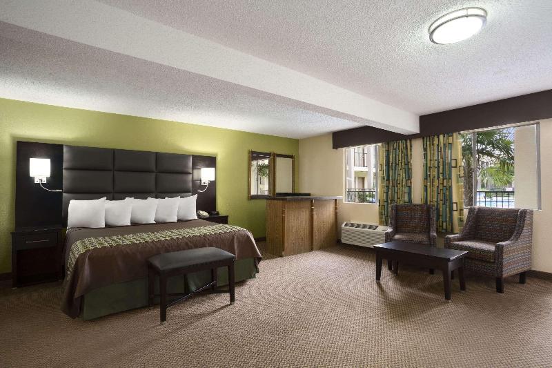 Days Inn by Wyndham Dallas Irving - photo 8