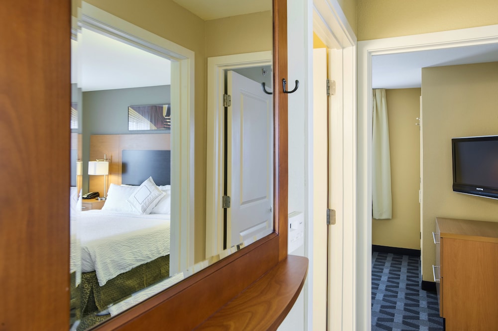 TownePlace Suites Kansas City Overland Park - photo 8