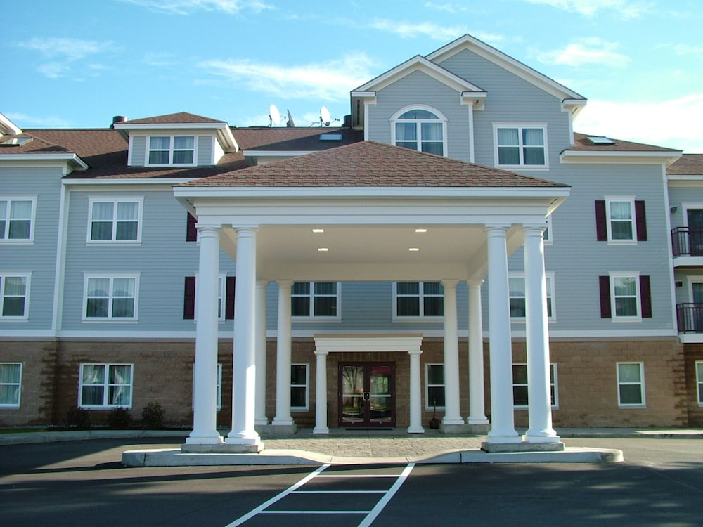 Holiday Inn Express Hotel & Suites White River Junction by IHG — hotel in White River Junction