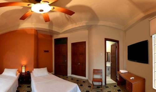 Hotel Savoy — Cali — photo 2