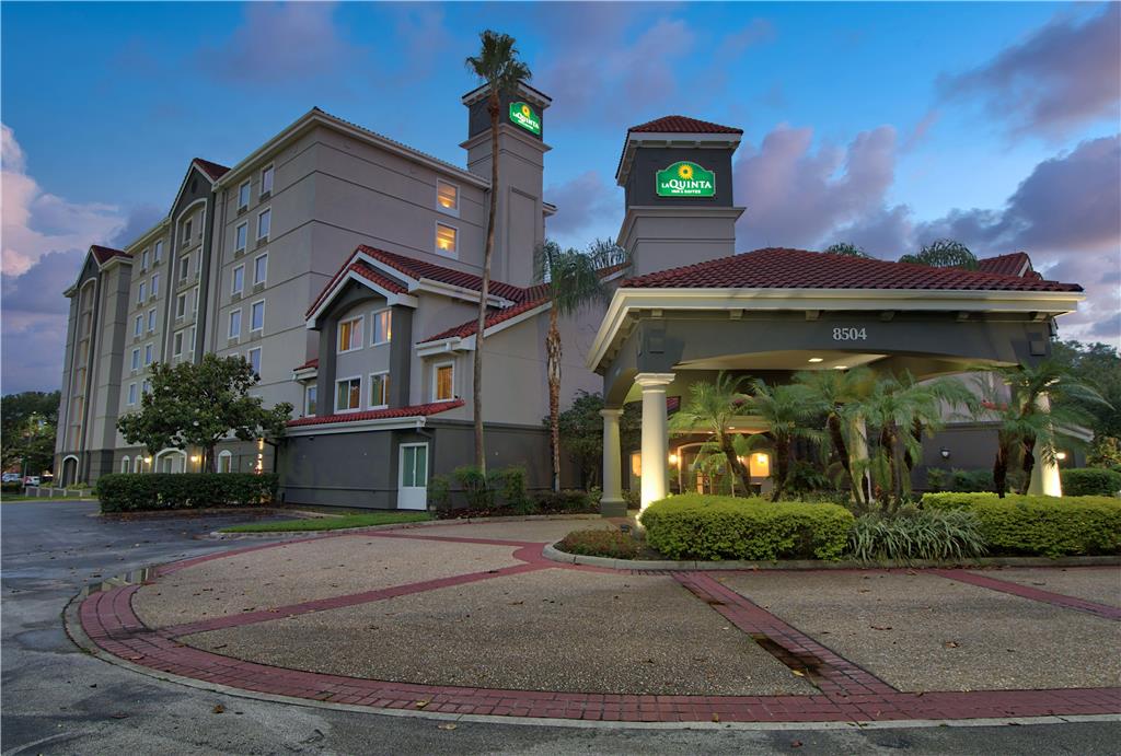 La Quinta Inn & Suites by Wyndham Orlando I Drive Conv Ctr - photo 11