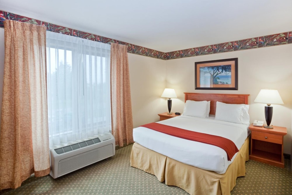 Triple Play Resort Hotel & Suites - photo 16