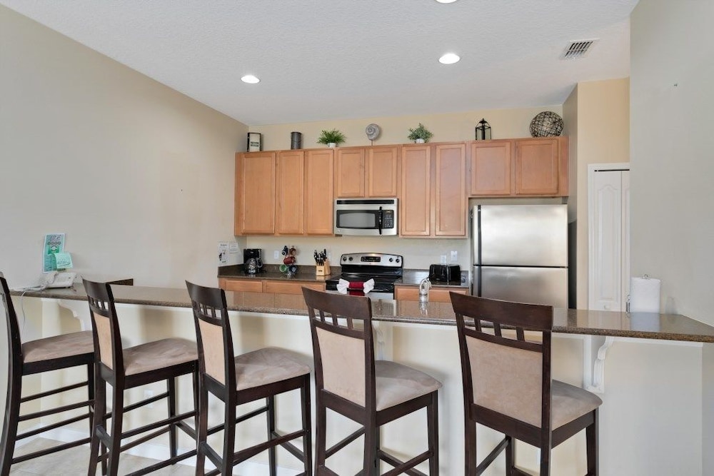 4BR Townhome Paradise Palms by SHV 8978 - photo 9