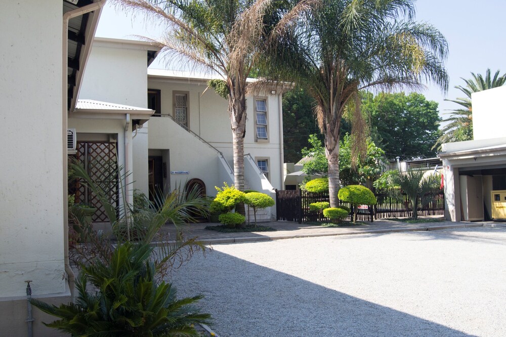 Summer Garden Guest House — 4-Star Luxury Hotel in Benoni, South Africa
