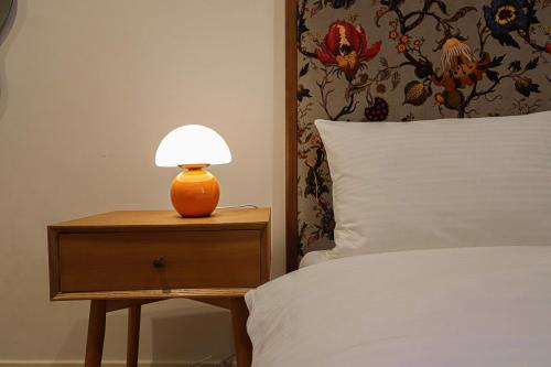 Modern Central Apt Near Stamba By Wehost
