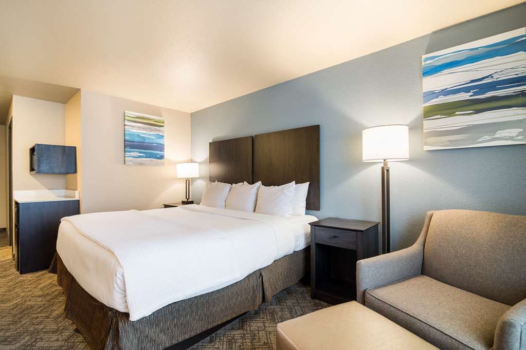 Best Western Golden Spike Inn & Suites - photo 34