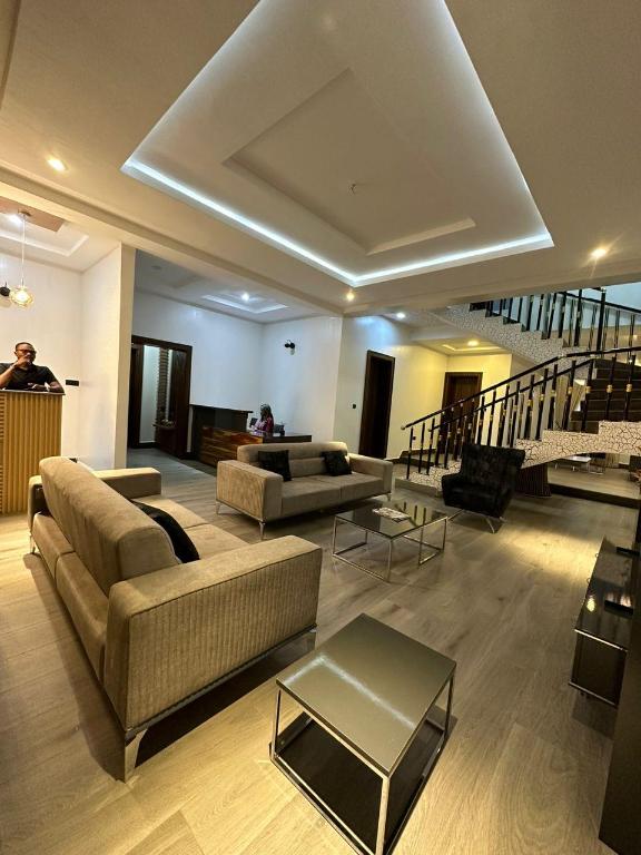 De James Hotels & Suites - last minute hotel in Abuja