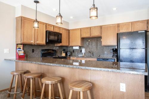 4812 Salt Lick - photo 4