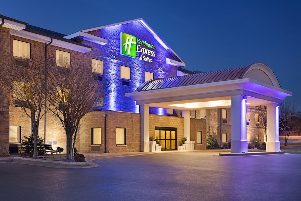 Holiday Inn Express Hotel & Suites Edmond by IHG in Edmond, United States