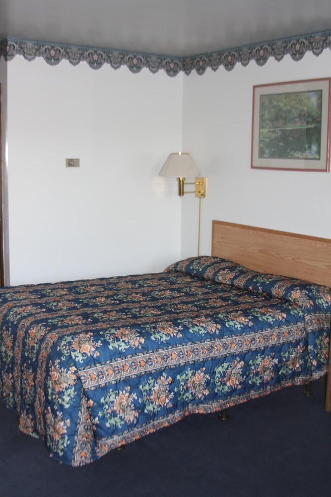 Viking Jr. Motel - photo 8