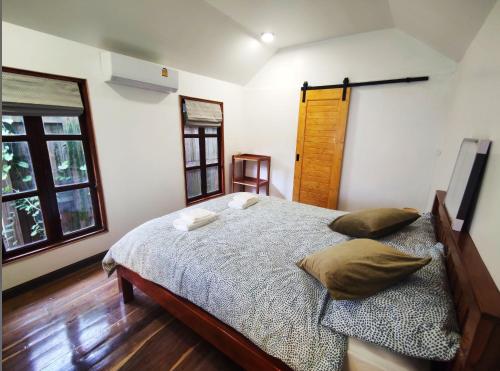 TipThong Hut - carbon neutral hotel in Rayong