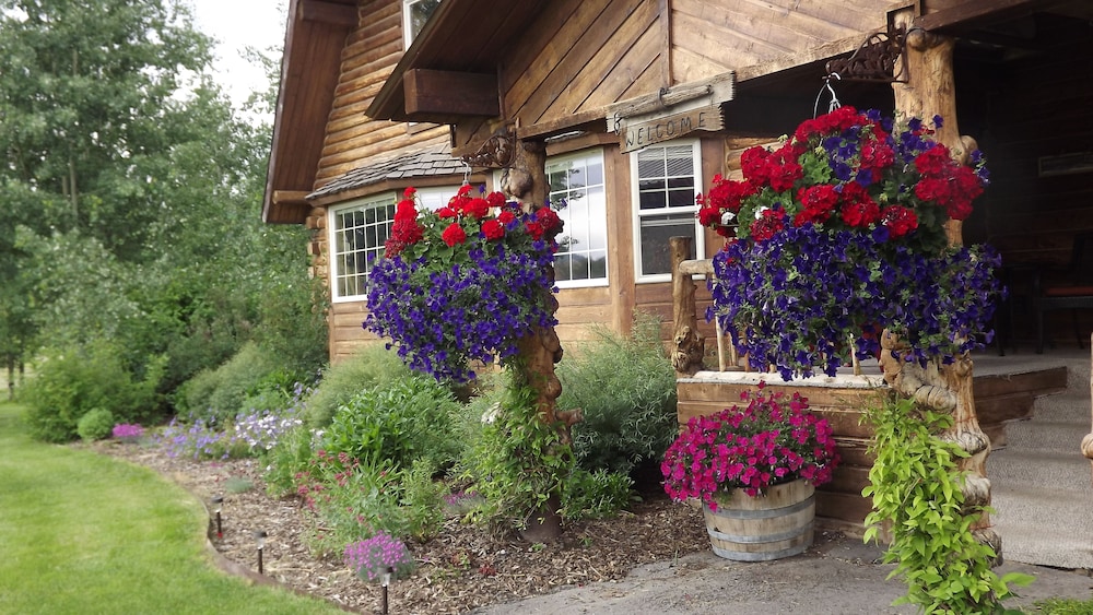 Fin and Feather Inn - photo 2