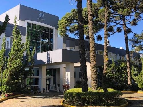Apartamento Mountain Village — 4-Star Luxury Hotel in Canela, Brasil