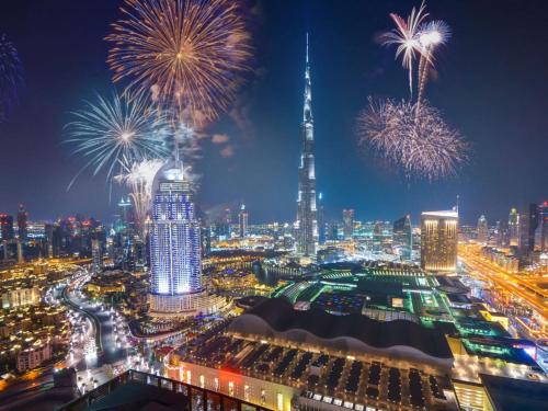 Daniels Burj Khalifa View 2BR at Paramount Midtown — 4-Star Luxury Hotel in Dubai, United Arab Emirates