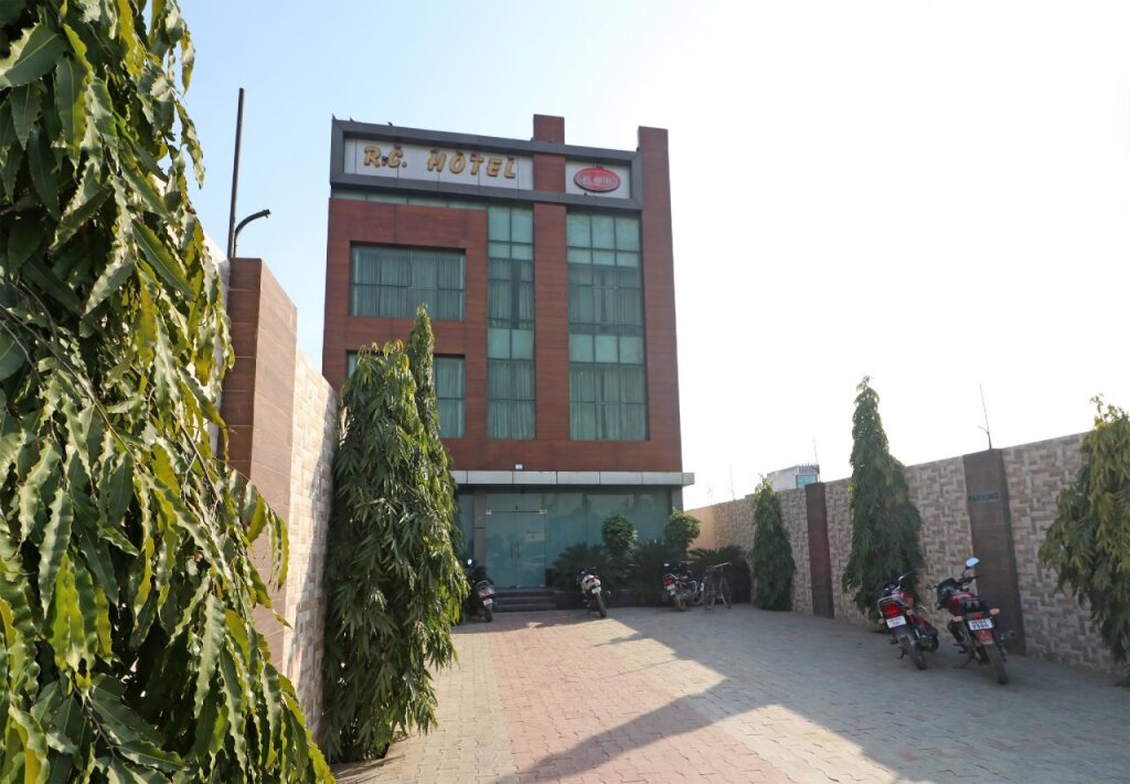 R C Hotel in Rewari, India
