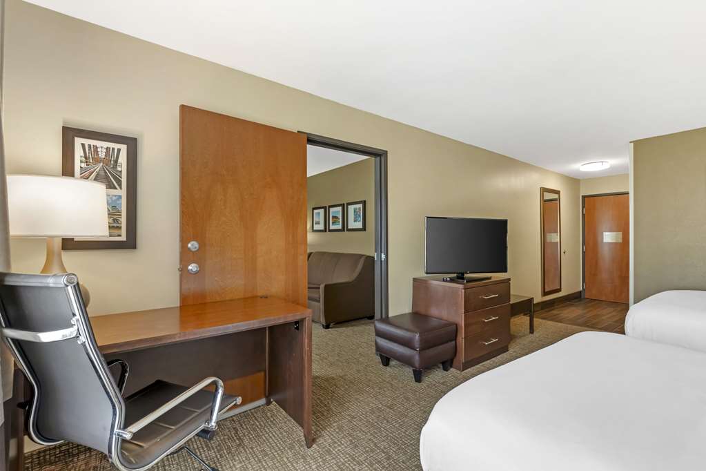 Comfort Inn & Suites Grinnell near I 80 - photo 20