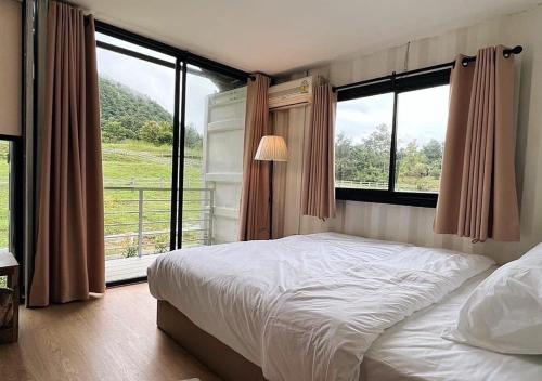 Skugga Farm Cabin — 4-Star Luxury Hotel in Mae On, Thailand