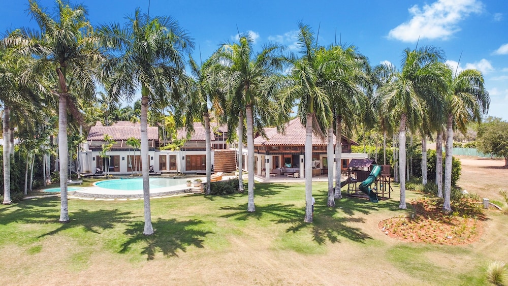 Casa de Campo Modern Villa for Rent All inclusive Ocean View Villa With Chef Butler Maid in La Romana, Dominican Republic