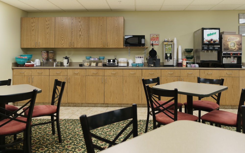 Supertel Inn & Conference Center - photo 15