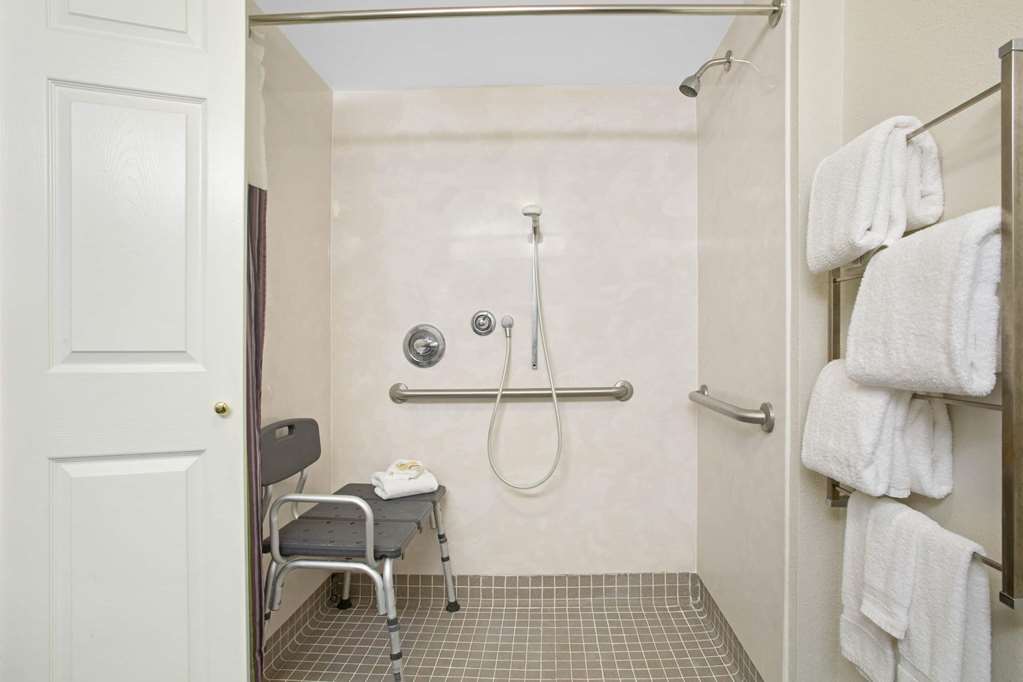 La Quinta Inn by Wyndham San Marcos - photo 35