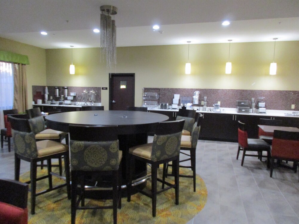 Best Western Plus Fairview Inn & Suites - photo 16