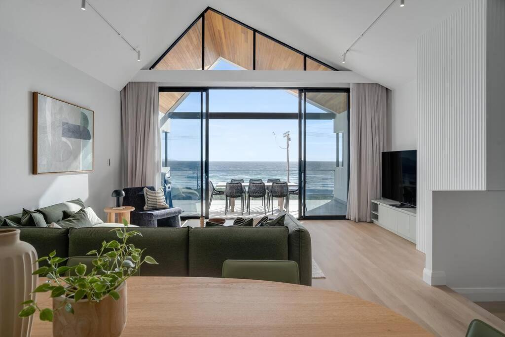 RIVA 202Espy Brand new luxury beachfront Sleeps 8 in Aldinga Beach, Australia