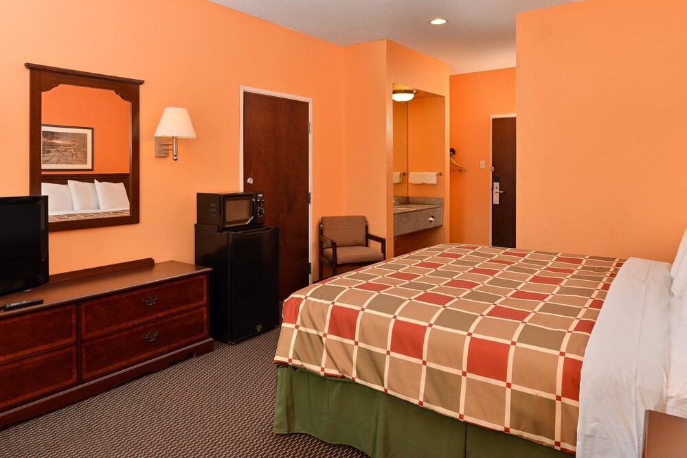Executive Inn & Suites Breaux Bridge LA - photo 5