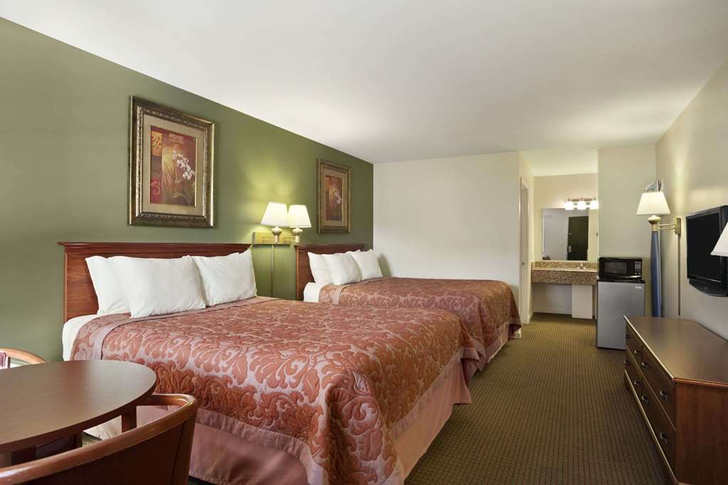 Super 8 by Wyndham Mifflinville Near Bloomsburg - photo 8