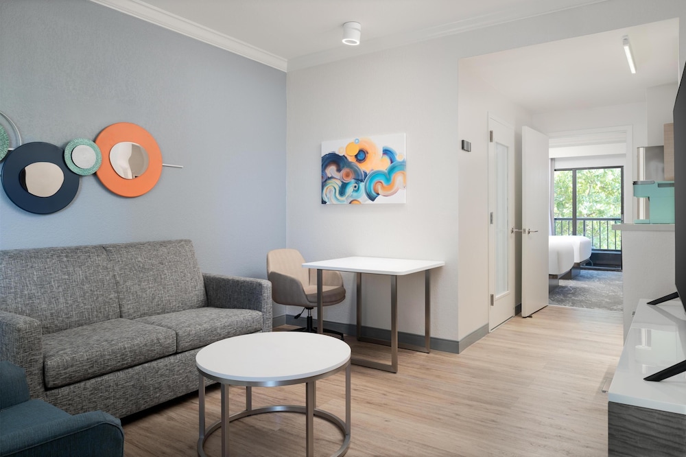 Hilton Boca Raton Suites - photo 4