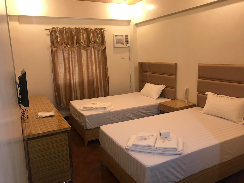 Meaco Royal Hotel Malabon - last minute hotel in Malabon