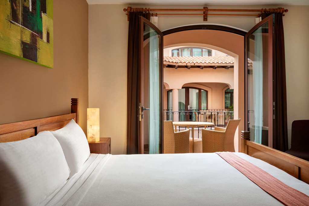 Guest room