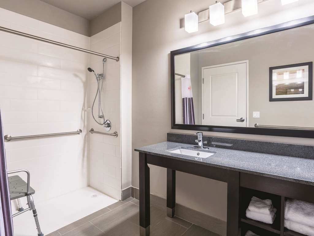 La Quinta Inn & Suites by Wyndham Walla Walla - photo 9