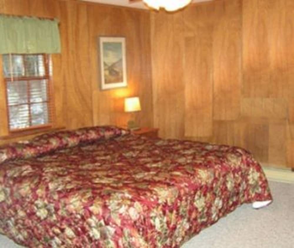 Cabins At Twinbrook Resort - photo 21