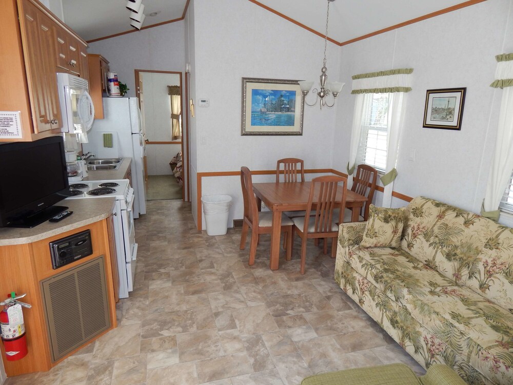 Road Runner Travel Resort Caravan Park - photo 25
