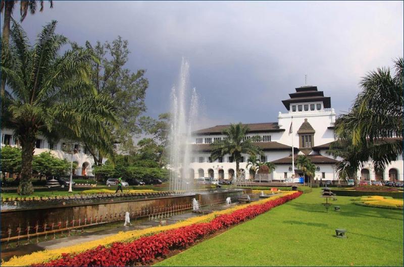 OYO 510 Wisma Joglo Hotel