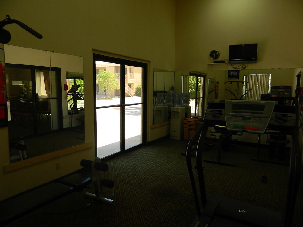 Capital Suites Hotel - photo 23