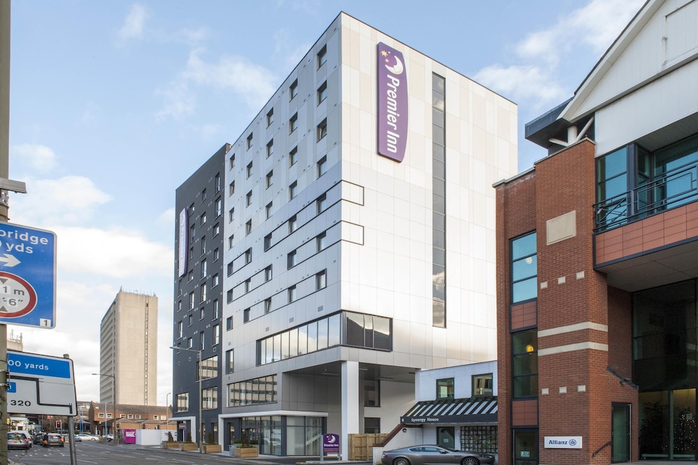 Premier Inn Woking Town Centre in Woking, United Kingdom
